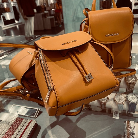 Michael Kors Backpack Bag Phoebe XS Flap Drawstring Backpack Honeycomb New - Picture 12 of 16